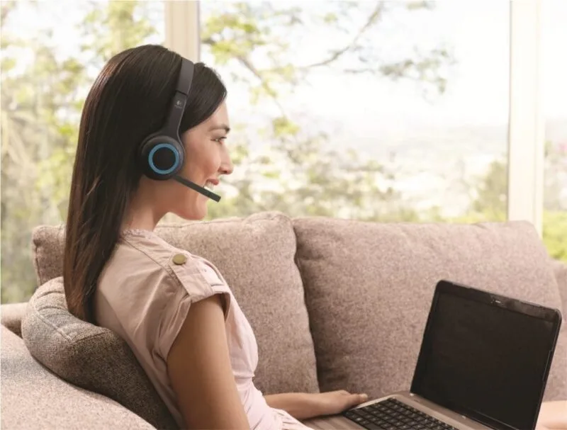 Logitech casti wireless
