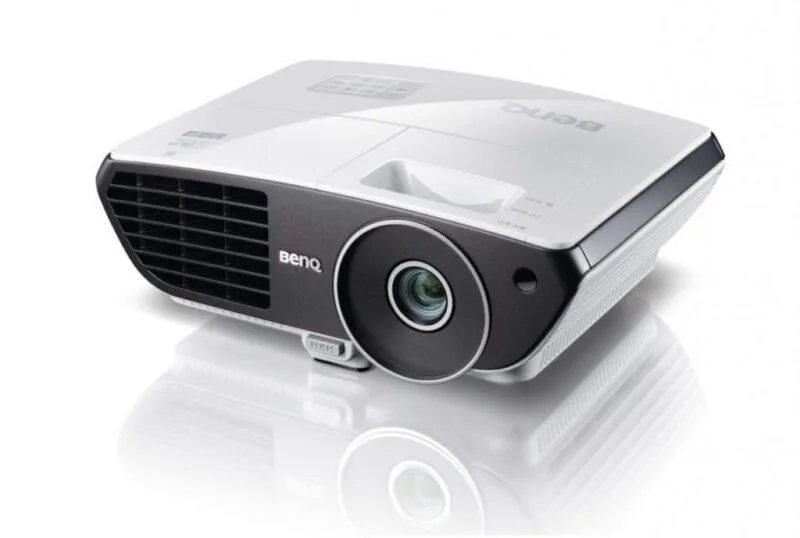 BenQ prezinta proiectorul