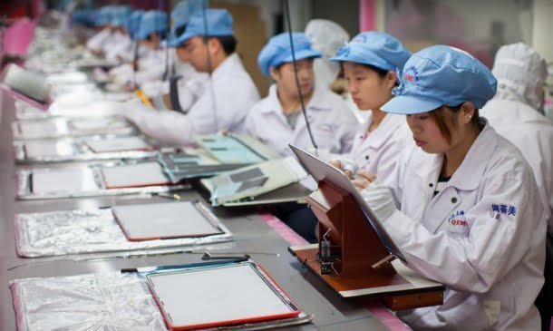 Apple, in spatele cortinei. Un reportaj socant din fabricile Apple din China