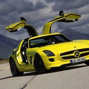 Mercedes lanseaza primul — Imagine 3