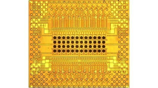 „Holey Optochip”. IBM a prezentat un chipset revolutionar