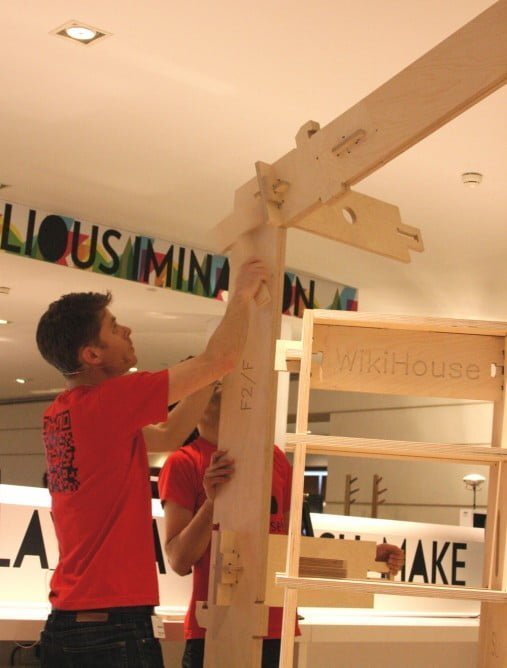 WikiHouse. Casa tip Lego care ti-o construiesti in cateva ore (VIDEO)