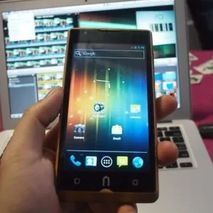 smartphone din lemn — Imagine 3