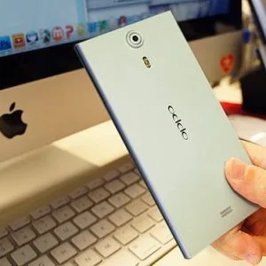 primul telefon