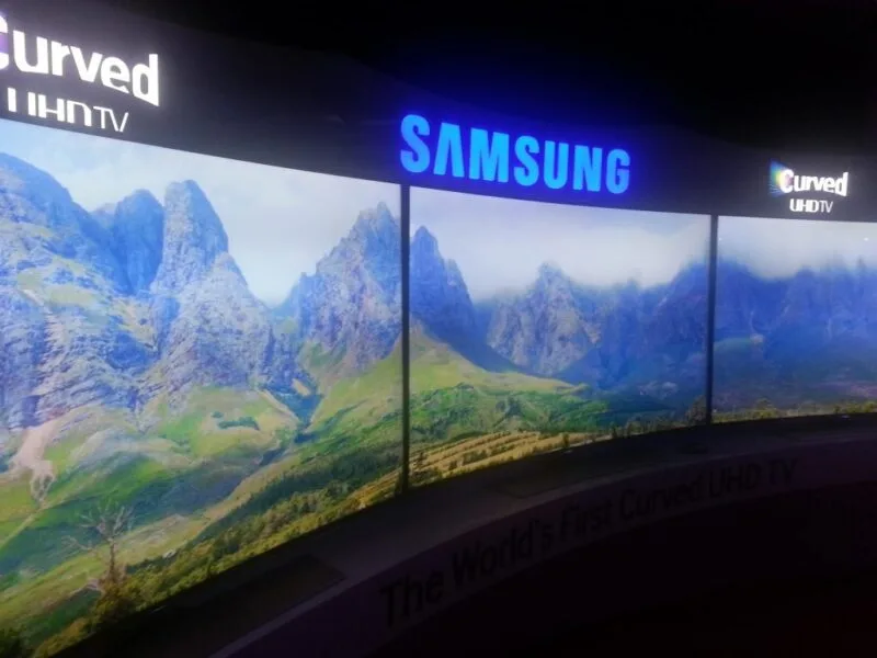 Samsung UHD TV Curved