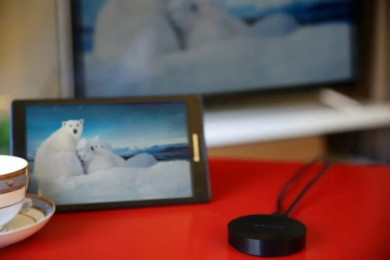 Lenovo Cast