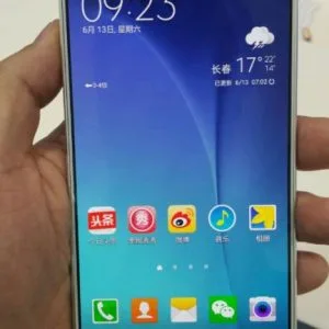 Samsung-Galaxy-A8-01