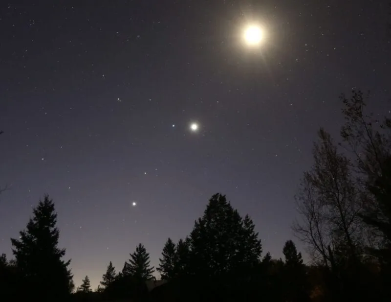 Jupiter, Marte şi Venus