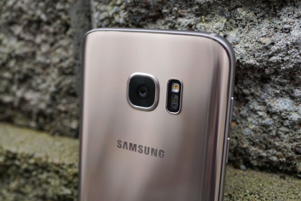 10 sfaturi dacă vrei să-ţi cumperi Galaxy S7/S7 Edge