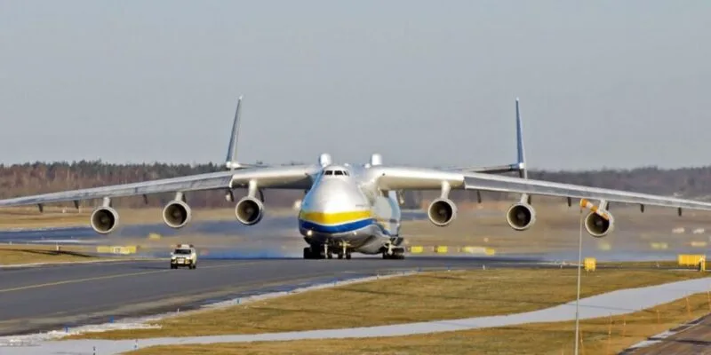 avion din lume