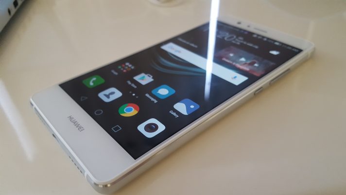 Huawei P9 lite: cel mai atragator smartphone pe care il poti cumpara cu 1200 RON