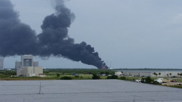 O rachetă SpaceX a explodat la Cape Canaveral