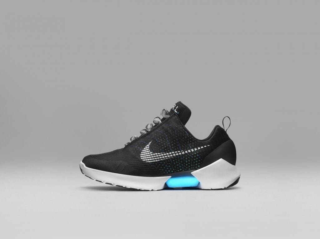 pantofi de sport Nike HyperAdapt 1.0. Primii pantofi de sport inteligenţi ajung pe piaţă