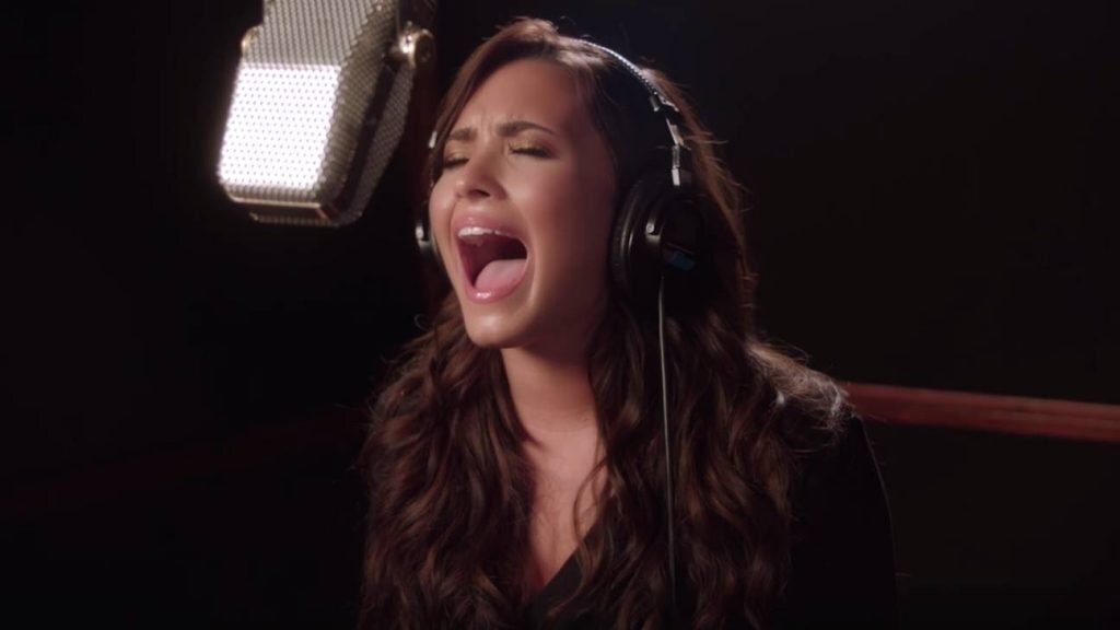 Demi Levato Demi Levato revine cu “Silent Night”, special de Craciun