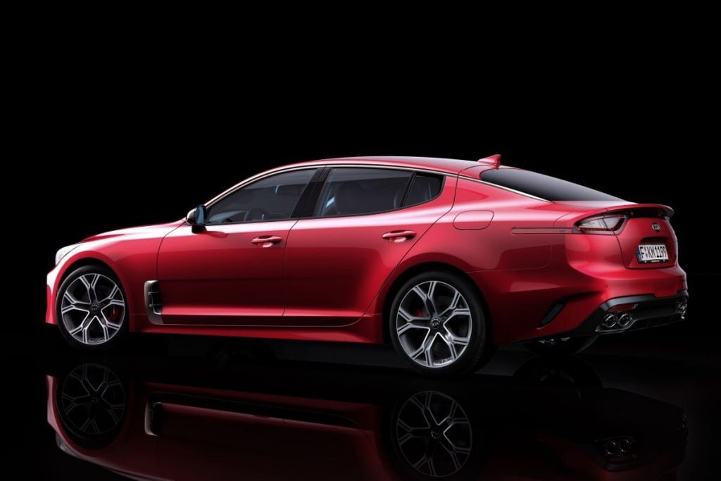 Kia stinger 8 gadgetreport.ro