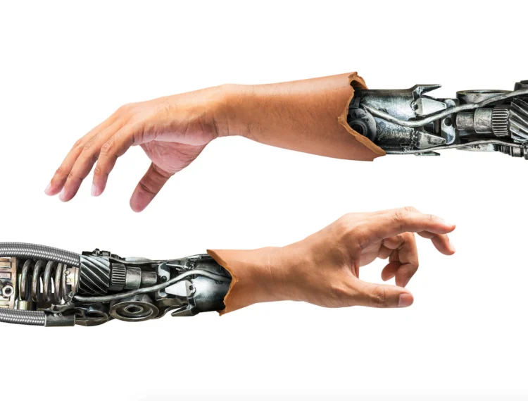 SF devine realitate! Roboţii vor purta piele umană