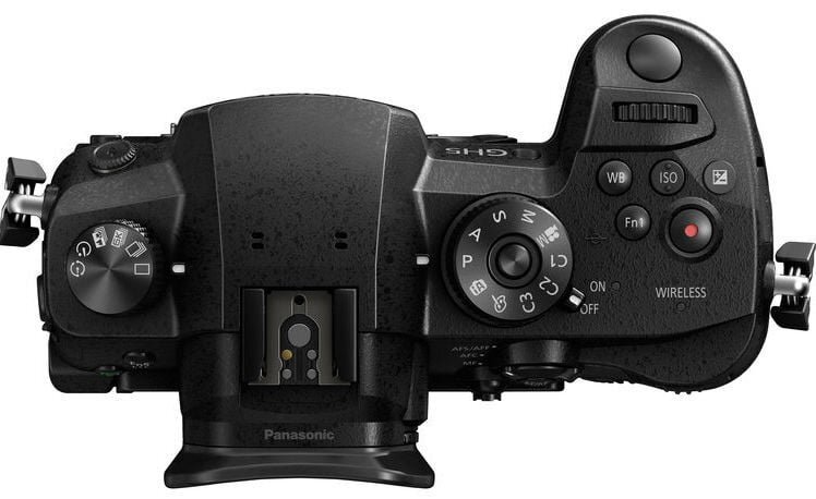 LUMIX GH5 gadgetreport.ro 3