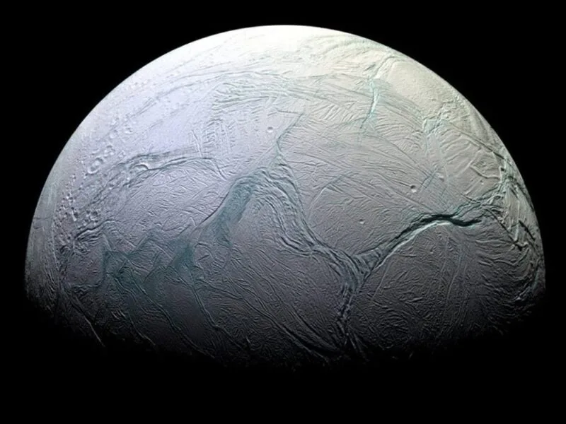 Enceladus una dintre