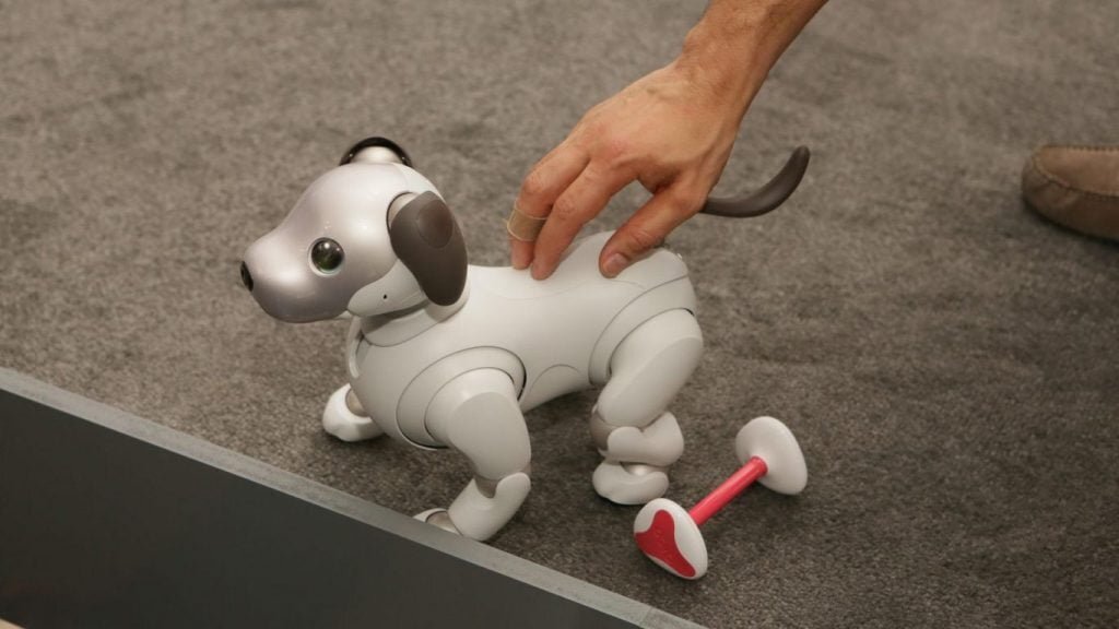 CES 2018 — Imagine 2 027 sony aibo robot dog