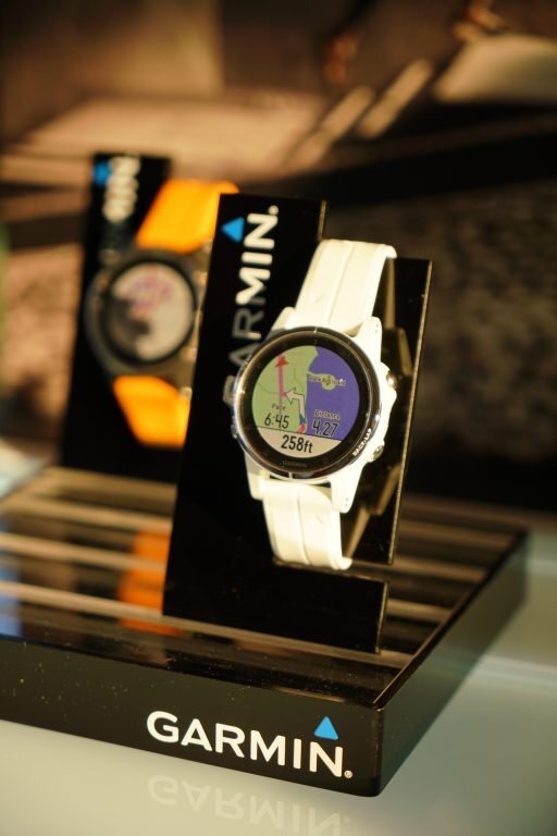 Seria Garmin fenix 5 plus 1