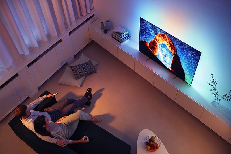 Oled 803 Lifestyle