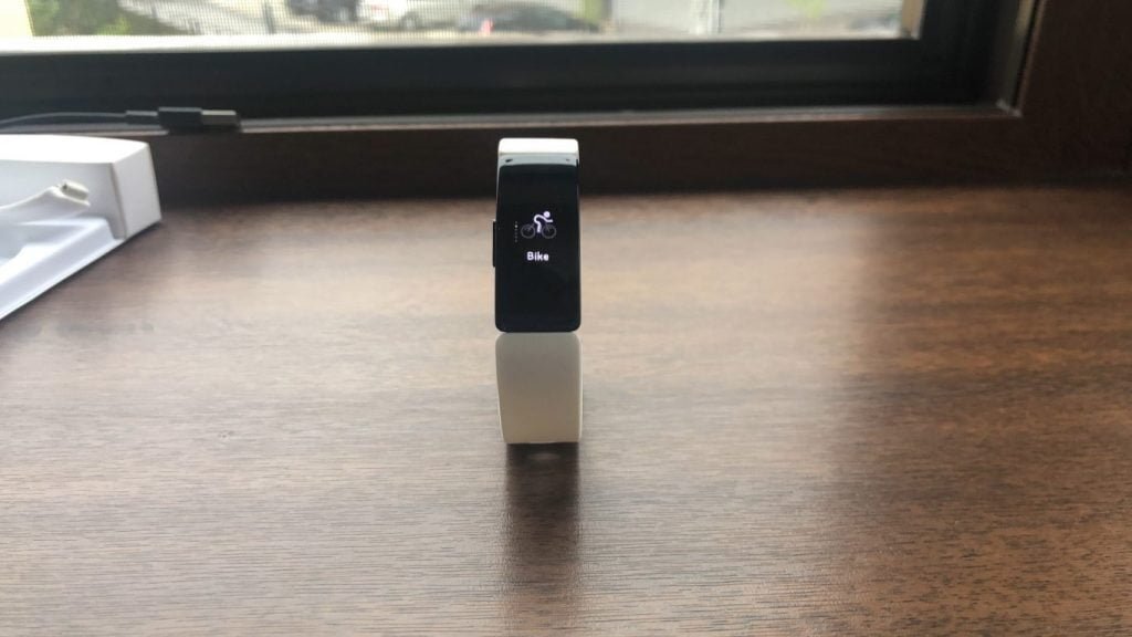 Fitbit Inspire — Imagine 5 Review GadgetReport.ro: Fitbit Inspire HR, o brățară optimă, cu un design elegant și funcții interesante