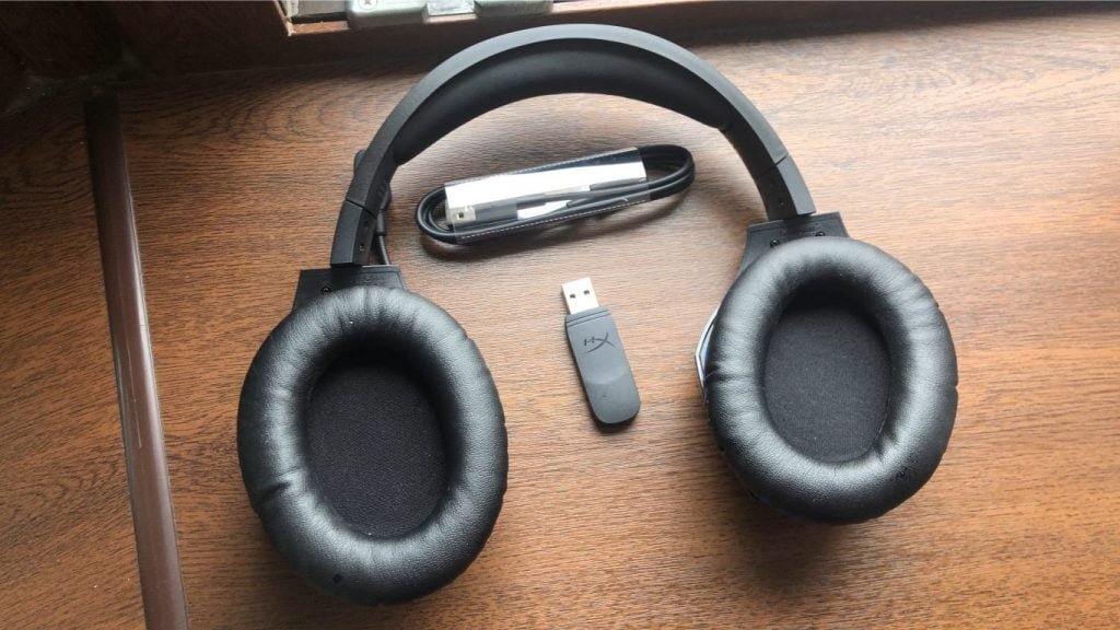 Review HyperX Cloud Stinger Wireless PC/PlayStation 4. Căști premium, cu sunet clar și autonomie bună