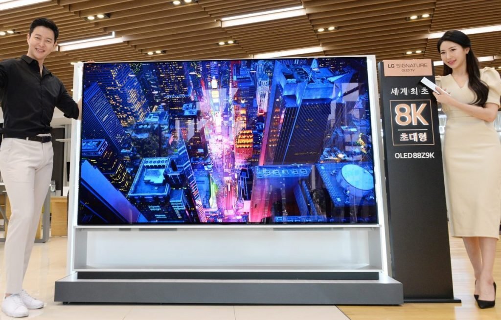 LG anunță punerea în vânzare a primului televizor OLED 8K