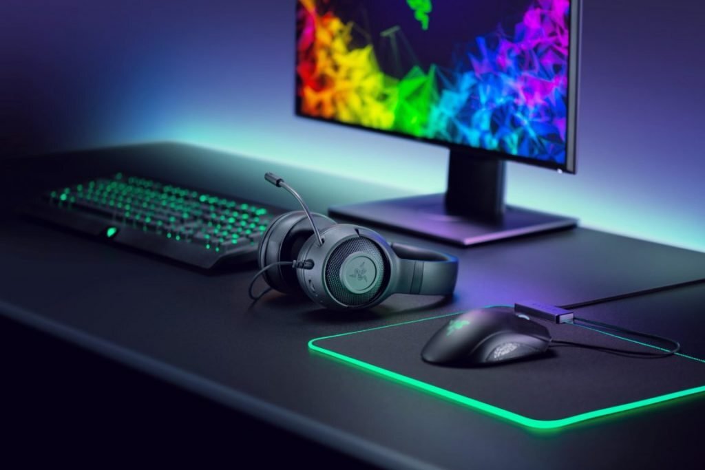 Razer a lansat căștile de gaming cu fir Kraken X