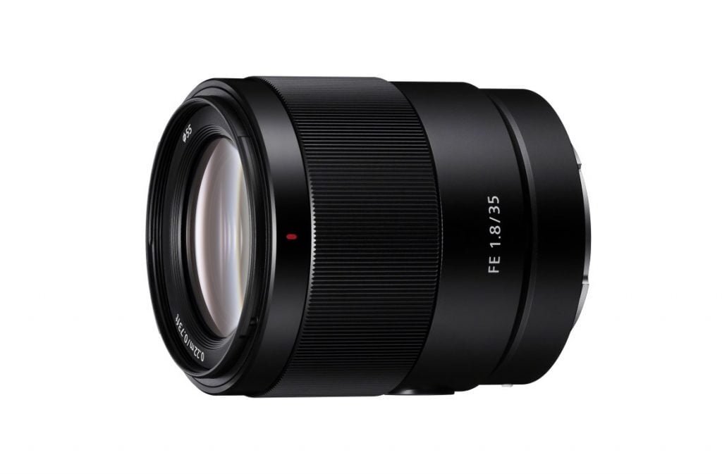 noul obiectiv — Imagine 2 Sony lansează noul obiectiv fix 35mm F1.8