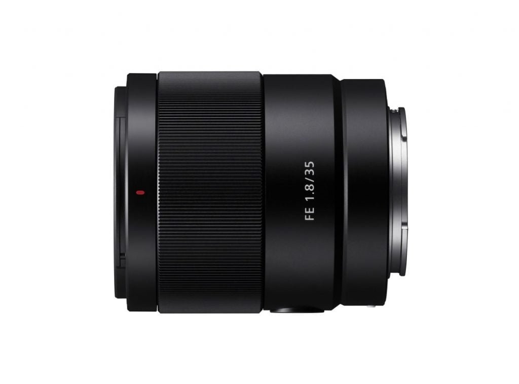 noul obiectiv — Imagine 3 Sony lansează noul obiectiv fix 35mm F1.8