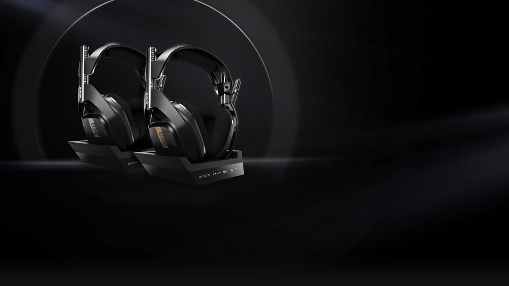 Astro A50 — Imagine 2 Căștile Astro A50, tastatura Logitech-G Pro și mouse-ul G 502 LightSpeed. Primele impresii