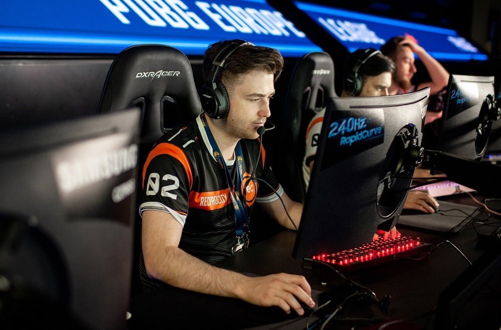 Samsung C27RG5. Monitorul oficial pentru PUBG Europe League 2019