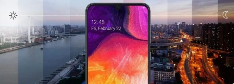 Trei smartphone