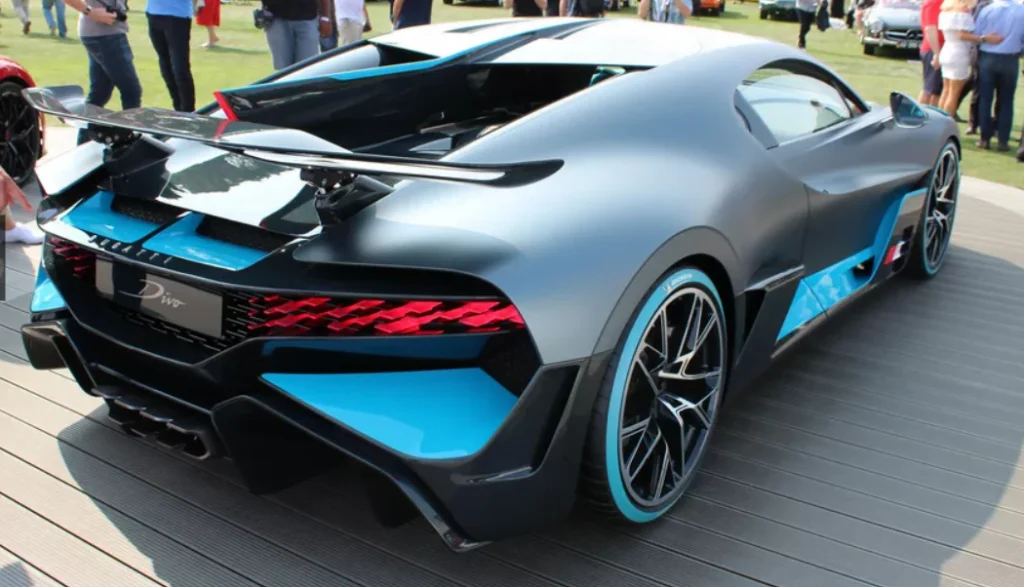 Bugatti Divo 4