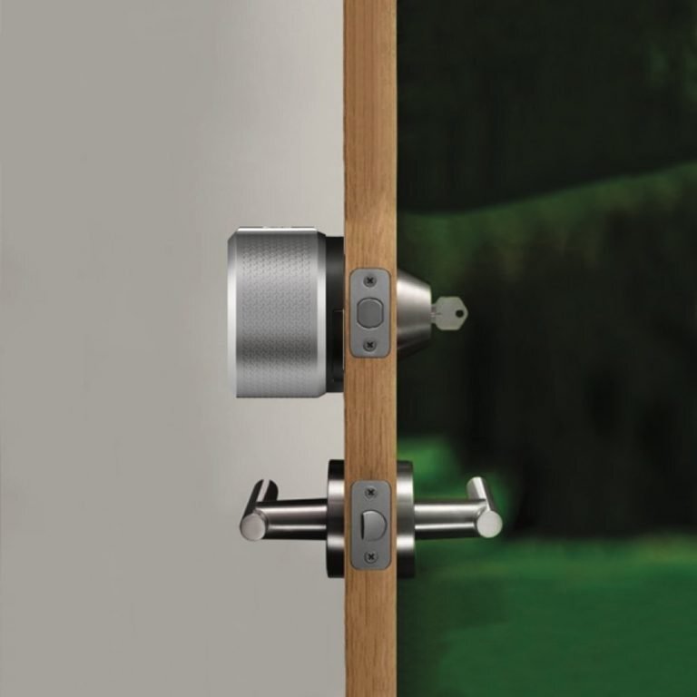 permite atacatorilor — Imagine 2 August Smart Lock Pro