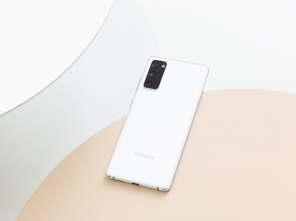 Galaxy S20 FE — Imagine 4 Galaxy S20 FE CloudWhite