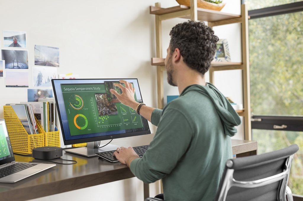 HP E24t Touch Monitor Workspace 1