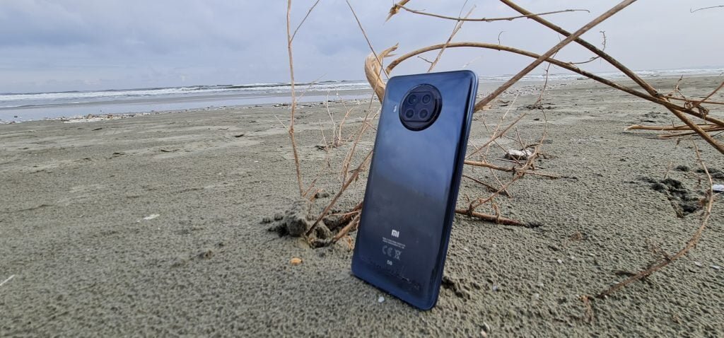 Review Xiaomi Mi 10T Lite. Un telefon 5G ieftin și surprinzător de bun