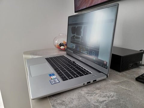 Huawei MateBook D15 2021 — Imagine 8
