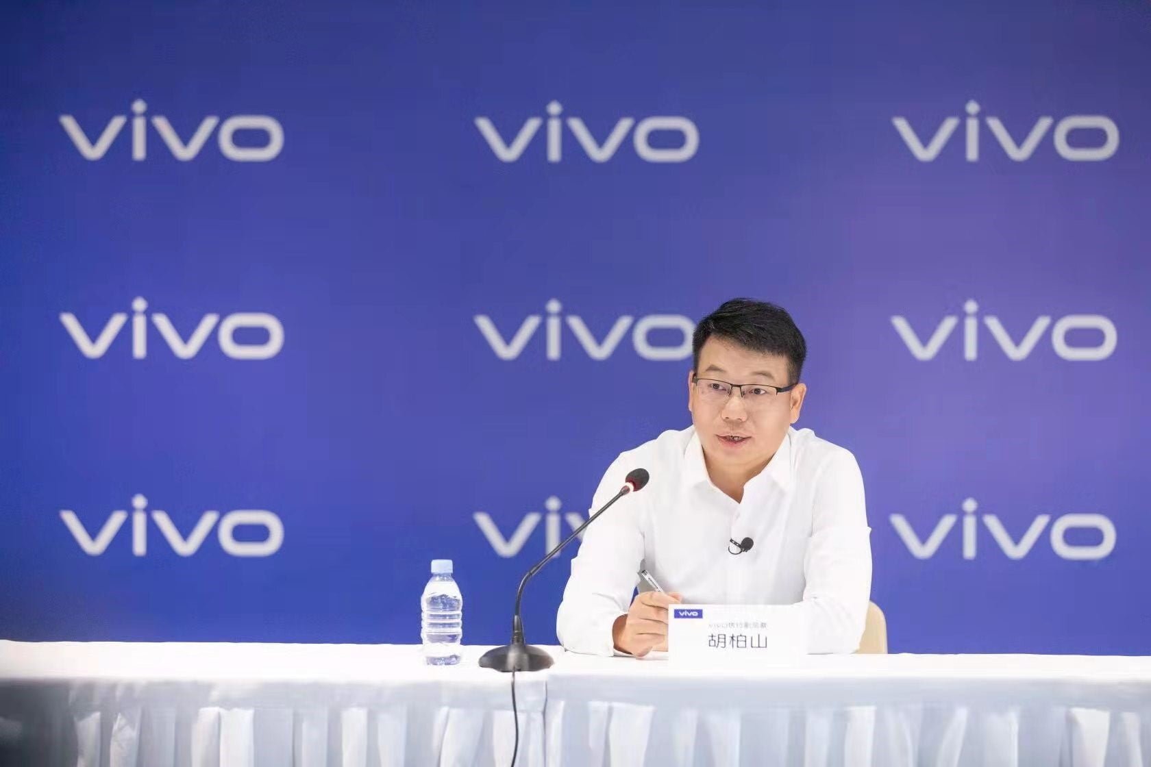 vivo lansează cipul de imagistică V1. Va face filmarea cu telefonul și mai bună