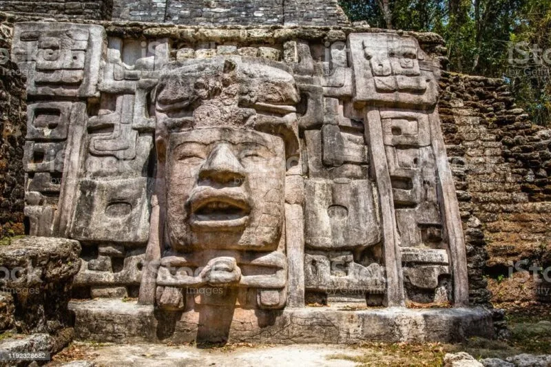 civilizația Maya