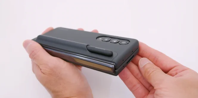 Galaxy Z Fold 4 — Imagine 8 Galaxy Z Fold 4 — Imagine 8