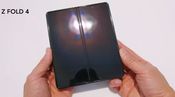 Galaxy Z Fold 4 — Imagine 5 Galaxy Z Fold 4 — Imagine 5
