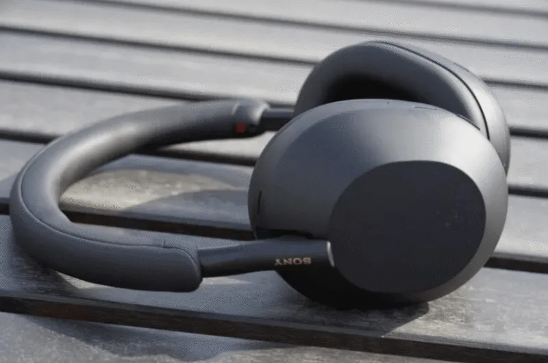 Sony WH-1000XM5