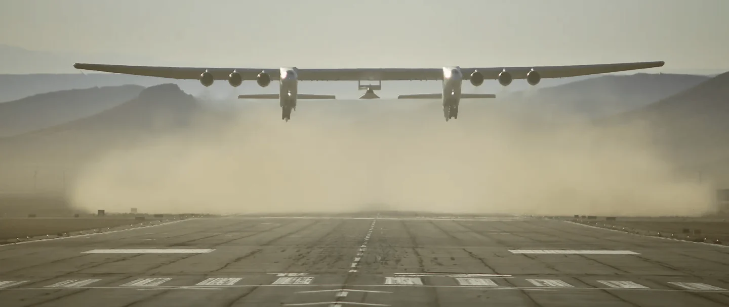 Cel mai mare avion din lume a efectuat un nou test hipersonic