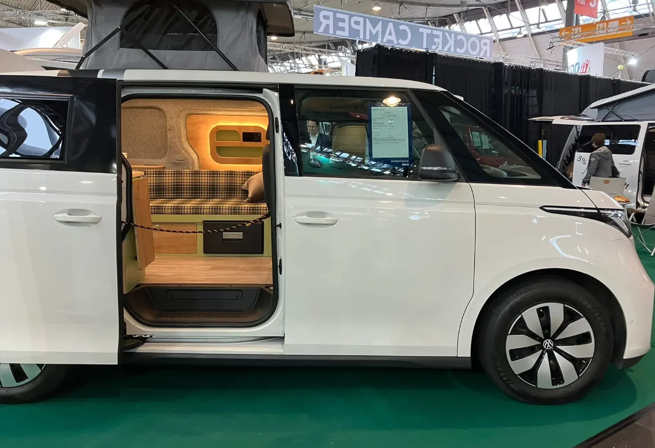 Primul Volkswagen ID. Buzz electric camper van din lume