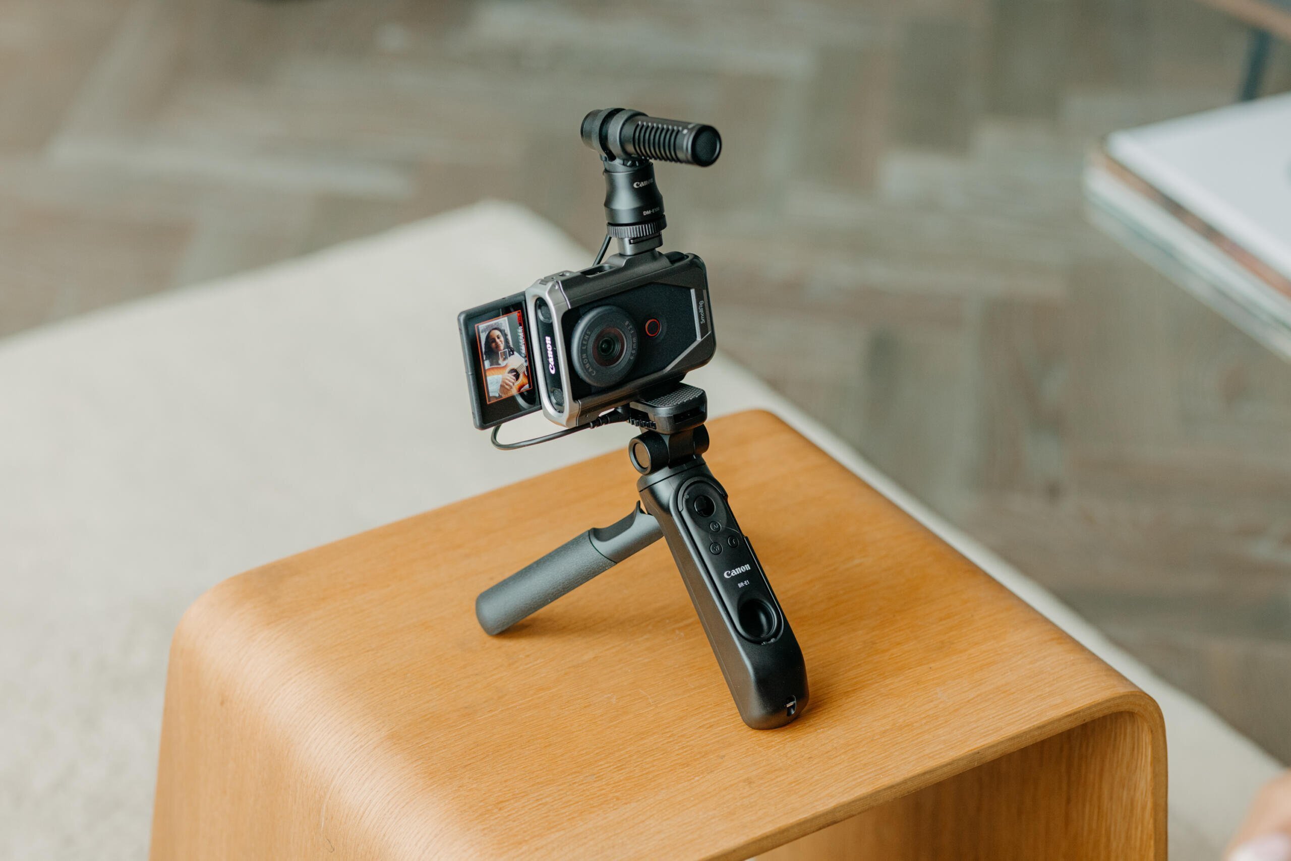 PowerShot V10 camera cage DM E100 1X3A44451 scaled