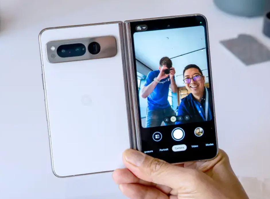 Google Pixel Fold — Imagine 3 Google Pixel Fold — Imagine 3