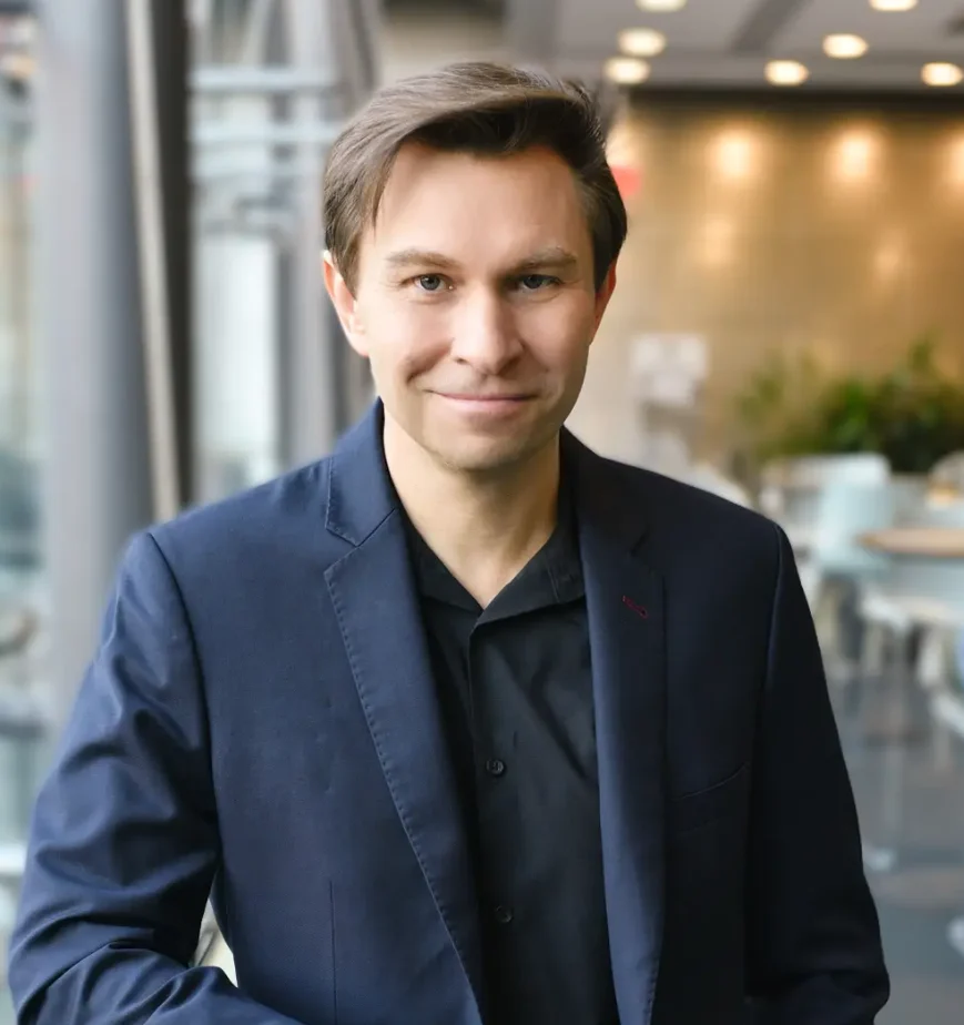 Un om de știință de la Harvard susține că a reușit să oprească îmbătrânirea